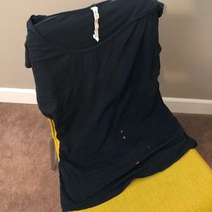 Lululemon Tee